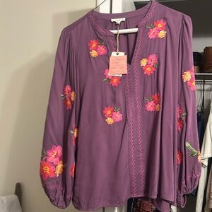 easel embroidered top